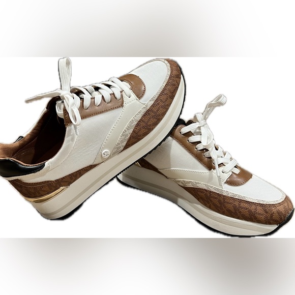 MICHAEL KORS SNEAKERS Size 6.5 - Picture 2 of 7